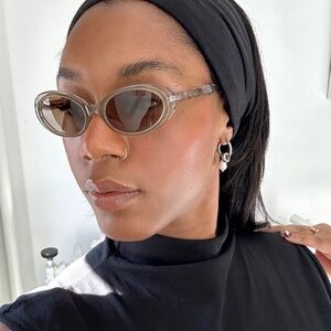 Vera Wang Oval Sunglasses – NWT Translucent Taupe Brown - 51mm